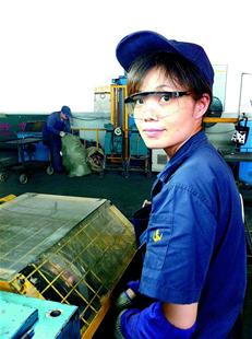 湖北高危企業(yè)工人安全意識差　嚴(yán)重影響健康2
