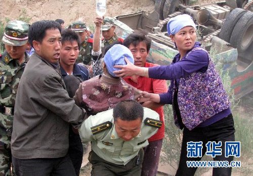 寧夏海原致11死31傷車禍系嚴重超員所致(組圖)